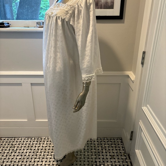 Christian Dior Lingerie NIGHTGOWN Lounging  Underwear Vintage White Size Medium - Picture 8 of 10
